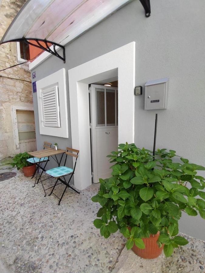 Studio Apartman & Rooms No1 Zadar Extérieur photo
